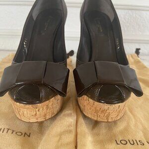 Authentic Louis Vuitton Monogram Rivoli Platform heels - size 38
